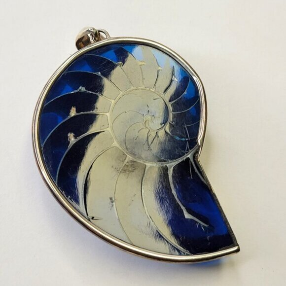 Nautilus Shell Pendant with 925 Sterling Silver Blue Shell Pendant - Picture 6 of 16